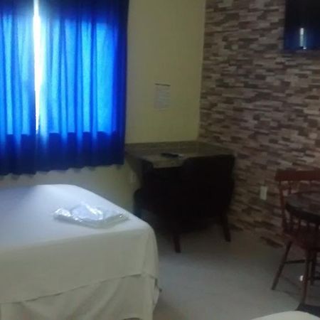 Hotel Dois Candangos Núcleo Bandeirante Værelse billede