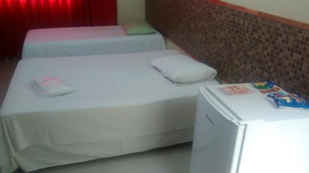 Hotel Dois Candangos Núcleo Bandeirante Eksteriør billede